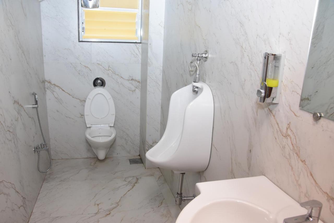 Regal Panhala Residency Hotel Buitenkant foto